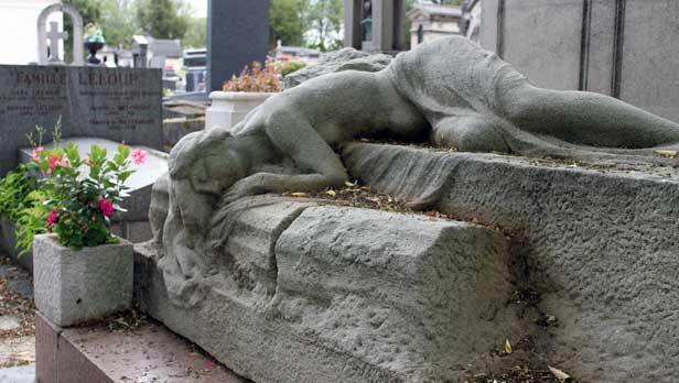 Pere Lachaise Cemetary Paris Military In Germany