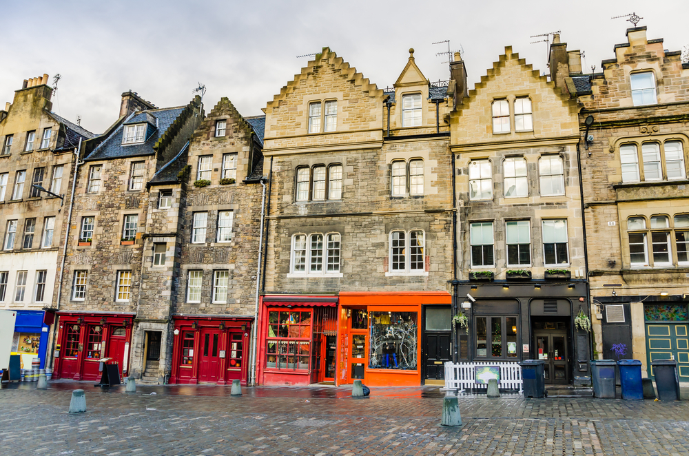 6 Reasons to visit Edinburgh