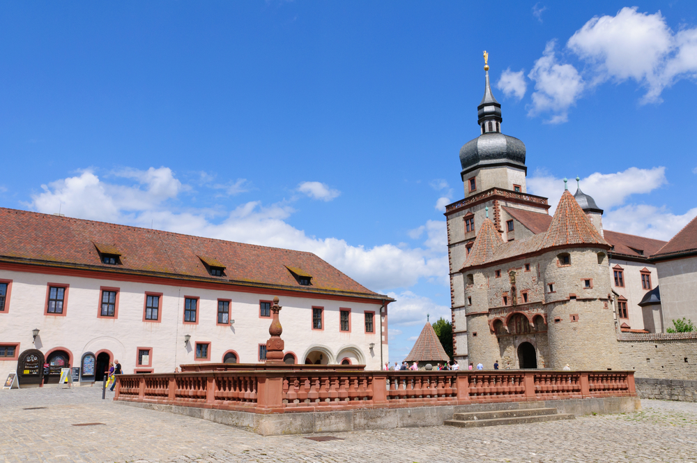 shutterstock_172941899 Würzburg marienburg