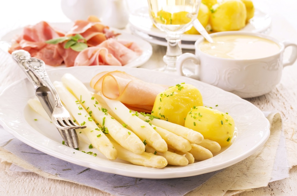 spargel and potatoes