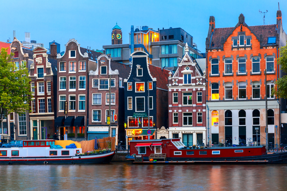 A Local’s Guide to Discovering Amsterdam by Foot - Travel, Events ...