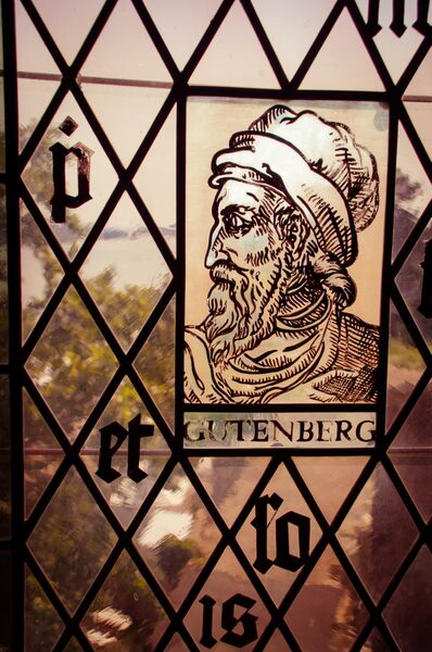 Elector's Castle Gutenberg1