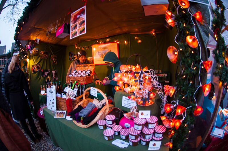 16 lights craft Gemma Eltville Christmas Market