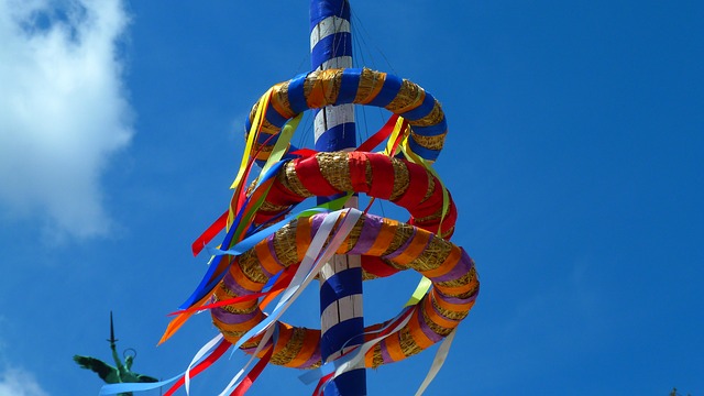 maypole-917470_640