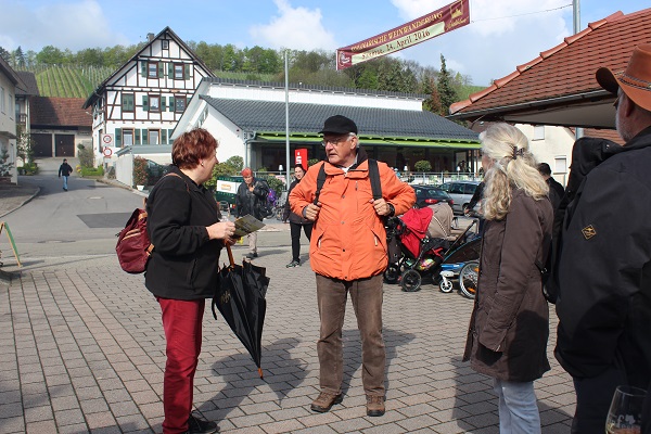 MIG - Jutta leading Wendy Wine Walks near Stuttgart May 16