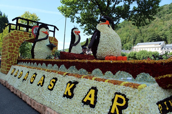 MIG - Madawhoha float Wendy The largest flower parade and festival in Germany August 16